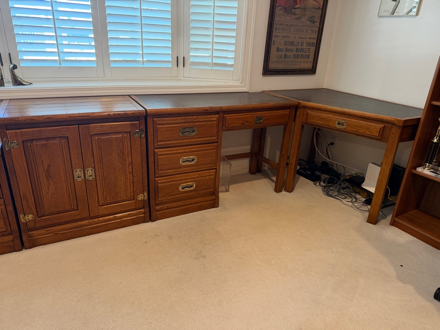 Young-Hinkle Oak Three-Piece Campaign Modular Desk and Credenza Office Suite - See Photos For Dimensions [Photo 3]