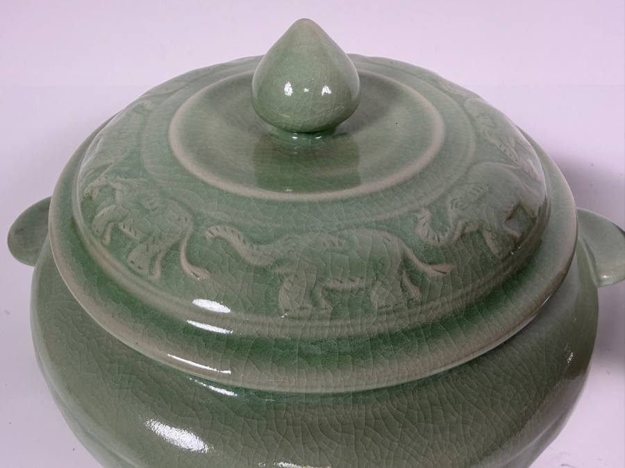 Just Added - Pair of Baan Celadon Ceramic Covered Bowls from Thailand 10W and 6W [Photo 4]