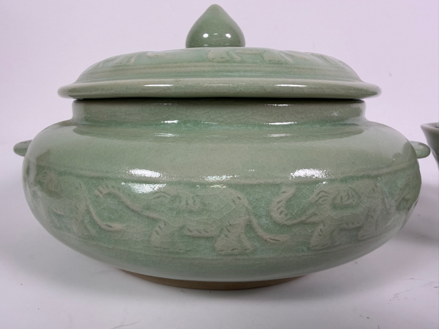 Just Added - Pair of Baan Celadon Ceramic Covered Bowls from Thailand 10W and 6W [Photo 5]
