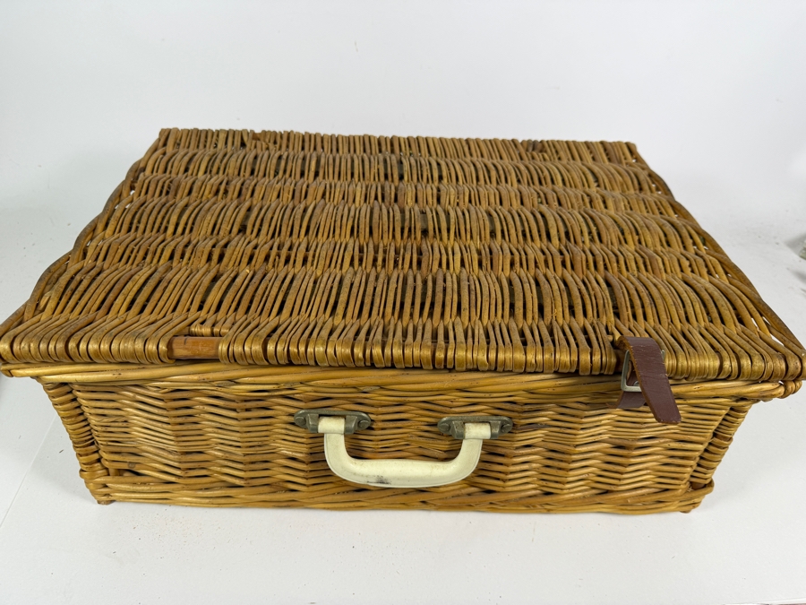 Vintage 1950s Brexton Wicker Picnic Hamper Suite With Lily Of The Valley Pattern Porcelain 21' X 14' X 7' [Photo 9]