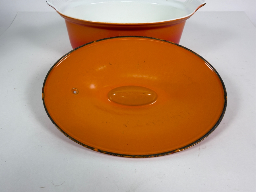 Vintage Le Creuset Flame Orange Enameled Cast Iron No. 26 Covered Oval Casserole Dish 11.5'W X 6'H [Photo 4]