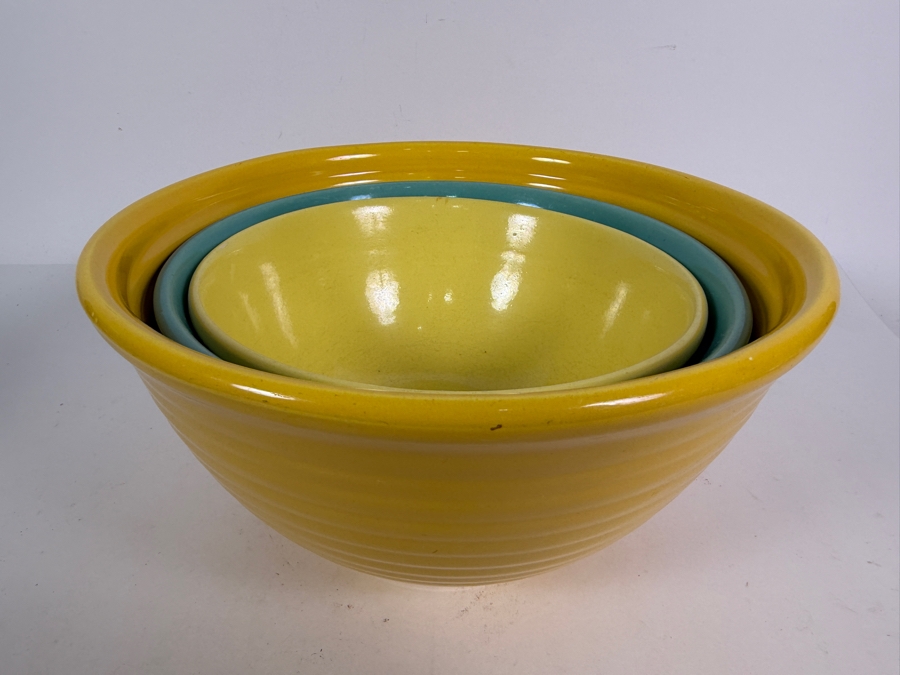 Three-Piece Vintage Bauer Pottery Ringware Ceramic Nesting Mixing Bowls Set [Photo 11]