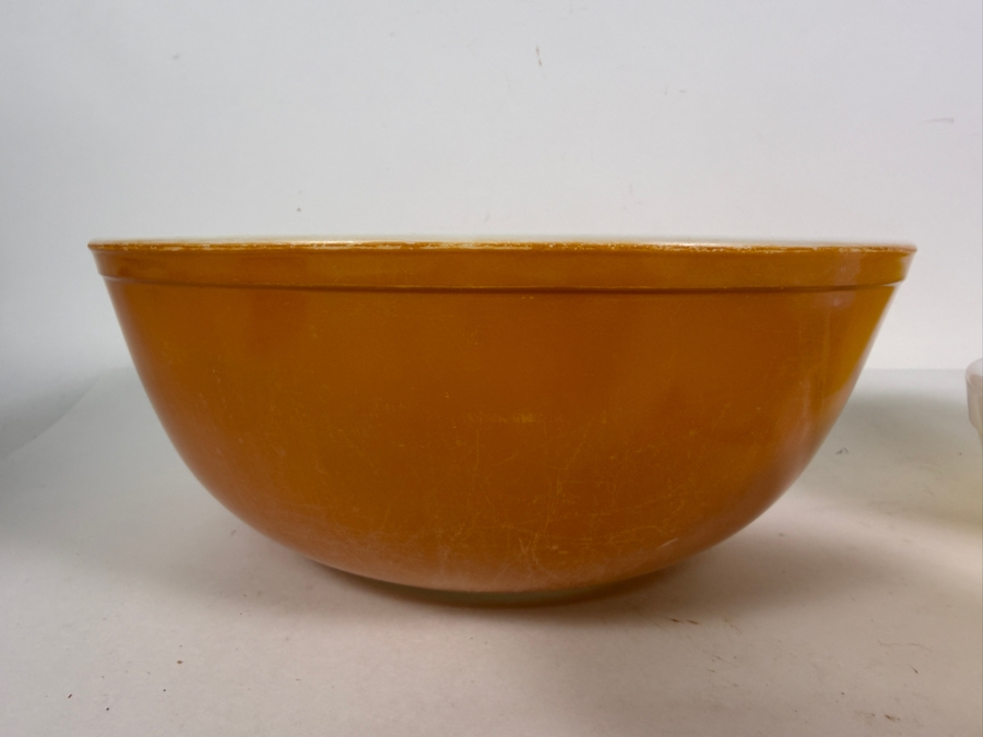(3) Vintage Pyrex Mixing Bowls - Largest is 10.25'W [Photo 4]
