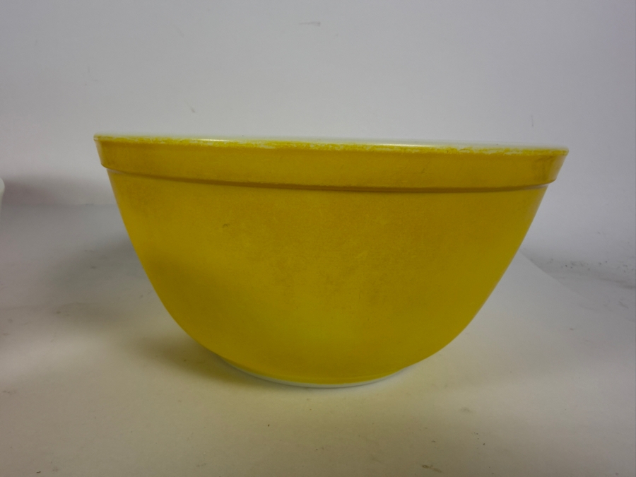 (3) Vintage Pyrex Mixing Bowls - Largest is 10.25'W [Photo 5]