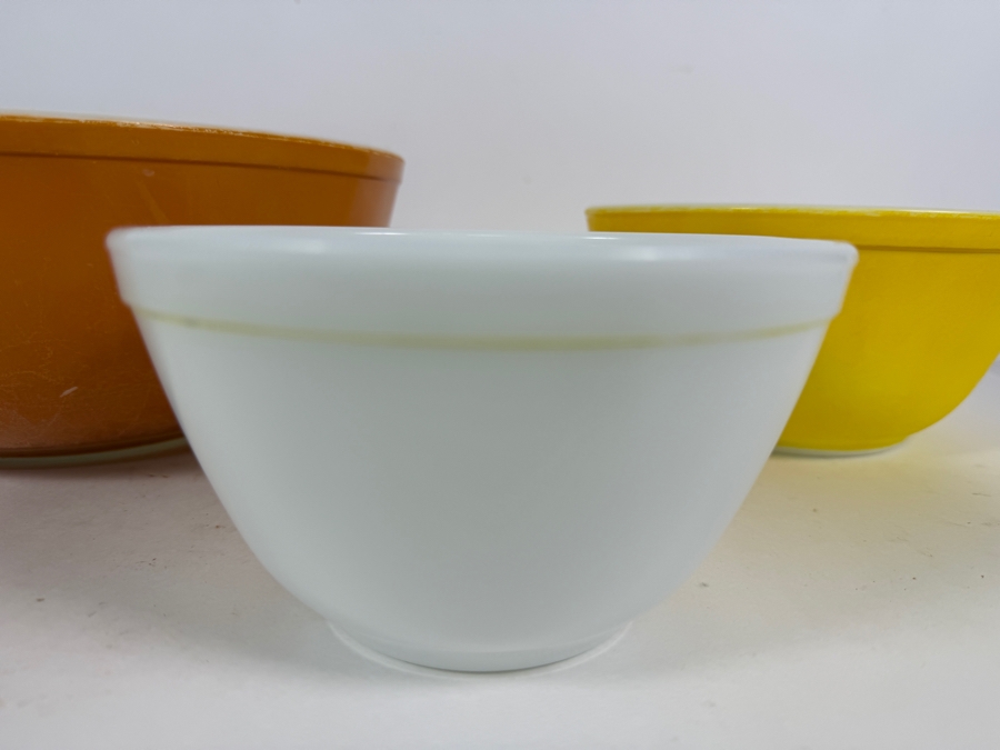(3) Vintage Pyrex Mixing Bowls - Largest is 10.25'W [Photo 3]