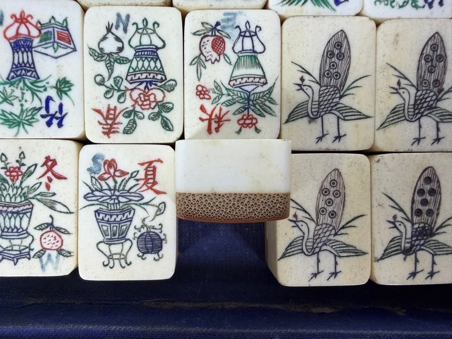 Vintage Hand Carved Bone And Bamboo Mahjong Set In Original Fitted Leather Case With 1948 National Mah Jongg League Rules Booklet [Photo 11]