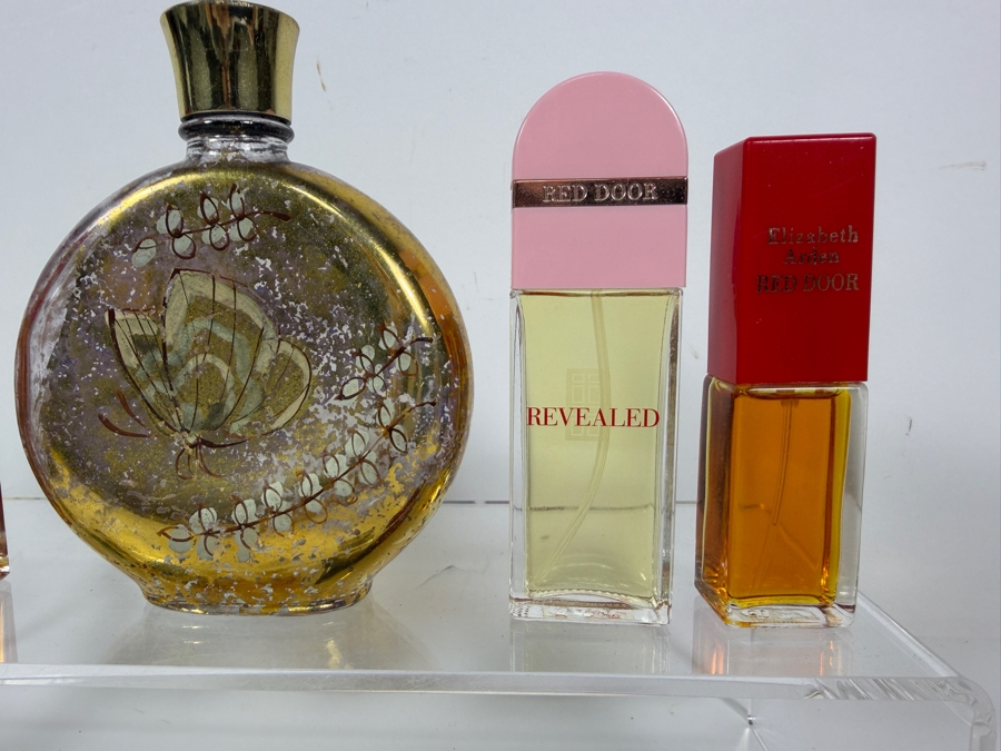 Vintage Estate Lot of Fourteen Assorted Commercial Women Fragrance and Miniature Perfume Bottles Including Elizabeth Arden Red Door True Love and Worth [Photo 6]