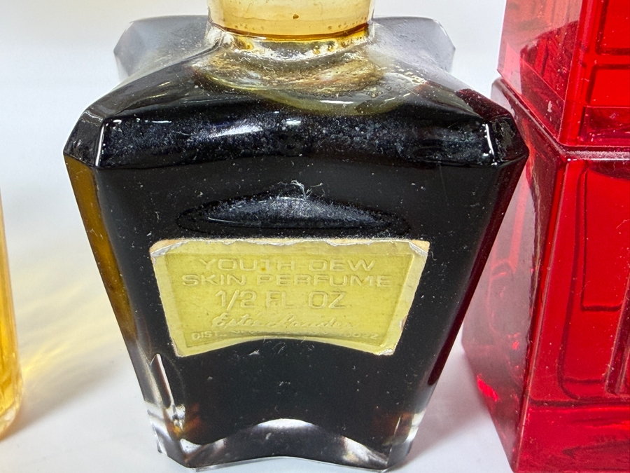Vintage Estate Lot of Fourteen Assorted Commercial Women Fragrance and Miniature Perfume Bottles Including Elizabeth Arden Red Door True Love and Worth [Photo 4]