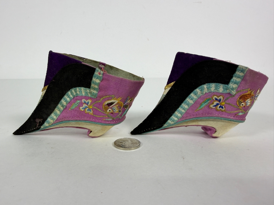 Just Added - Antique Chinese Qing Dynasty Lotus Shoes for Bound Feet 4.5'L [Photo 3]