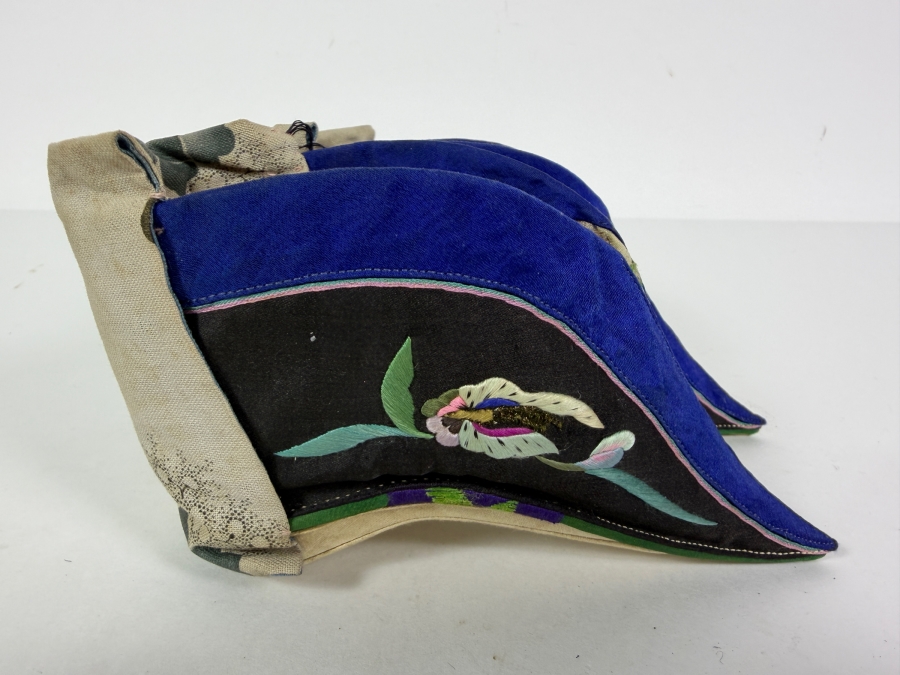Just Added - Antique Chinese Qing Dynasty Lotus Shoes for Bound Feet 6'L [Photo 2]
