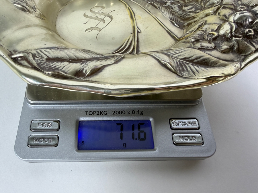 Stunning Antique American Art Nouveau Sterling Silver Dish Featuring a Repousse Floral Design 7.25W X 5.25D X 1.5H 71.6g (Silver Melt Value $138) [Photo 11]