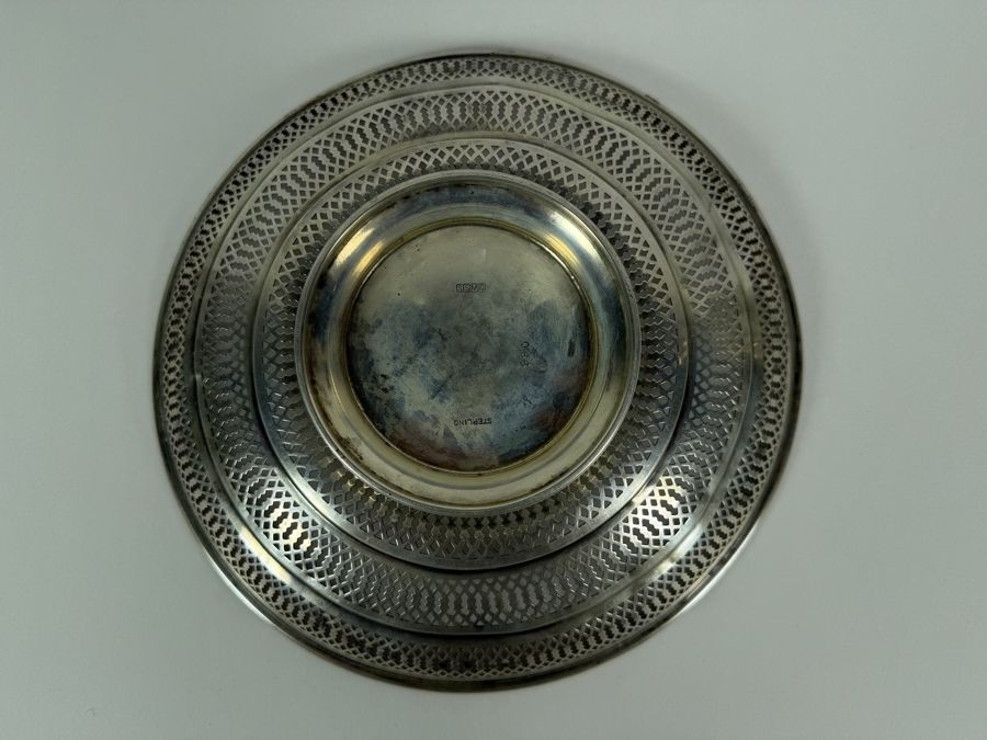 Sterling Silver Pierced Serving Plate by Sterling Silver Manufacturing Company 8.5'W 144.5g (Silver Melt Value $279) [Photo 6]