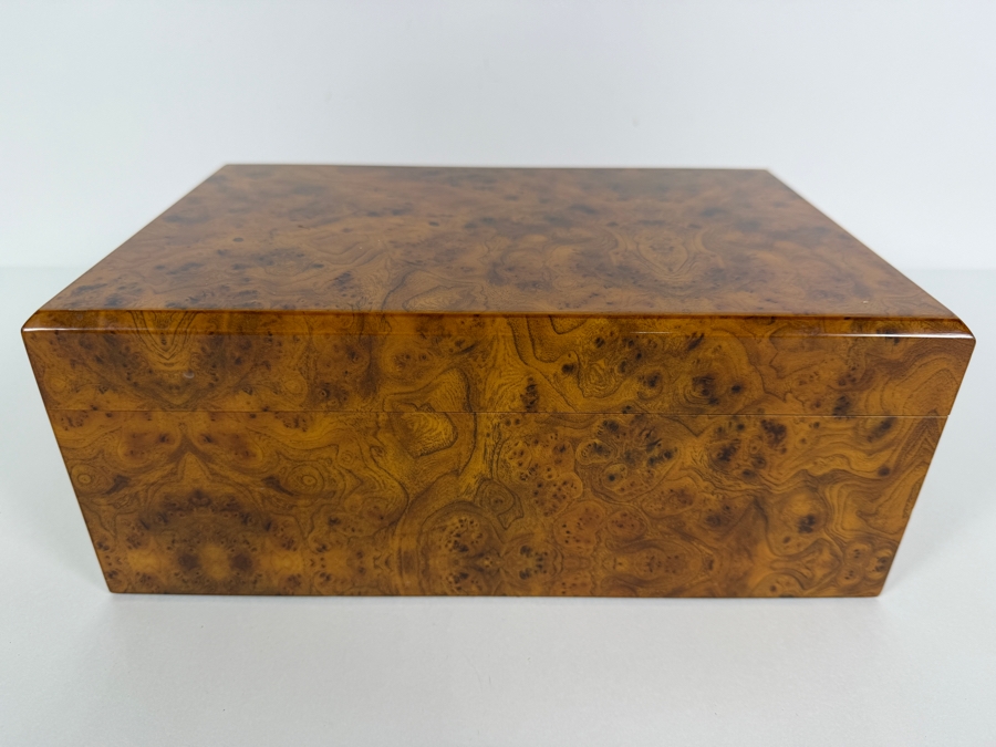Thomas Cristiano Signature Series Calabresi Burl Wood Cigar Humidor Box With Built In Hygrometer Made in Italy 11'W X 7.25'D X 4.5'H [Photo 2]