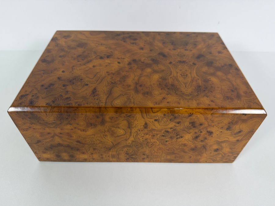 Thomas Cristiano Signature Series Calabresi Burl Wood Cigar Humidor Box With Built In Hygrometer Made in Italy 11'W X 7.25'D X 4.5'H [Photo 3]