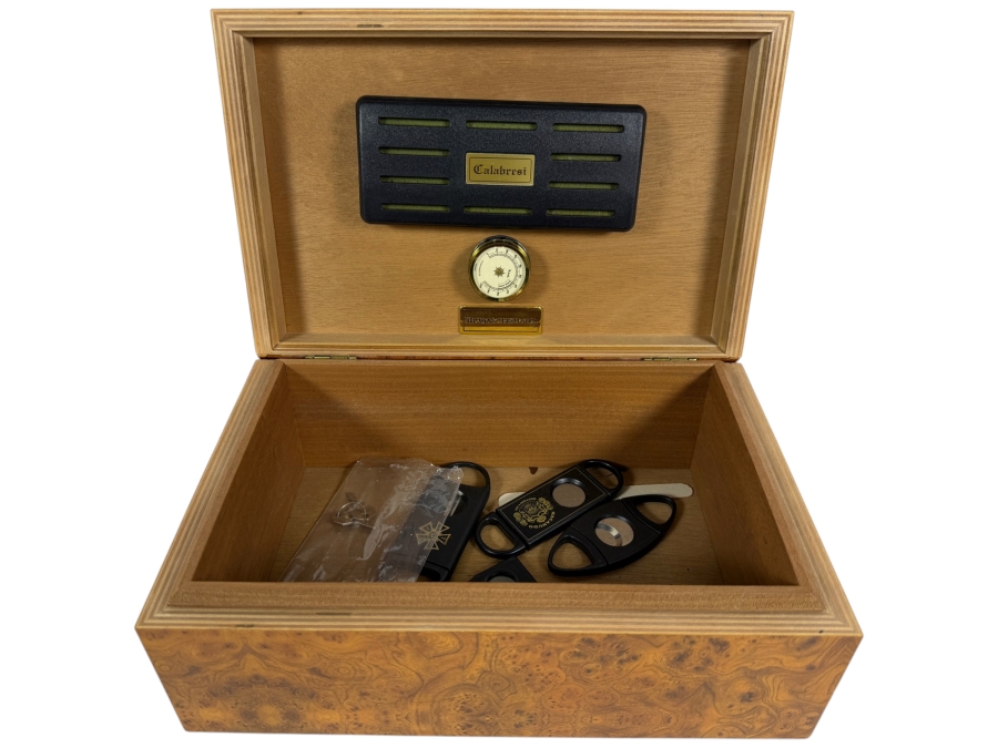 Thomas Cristiano Signature Series Calabresi Burl Wood Cigar Humidor Box With Built In Hygrometer Made in Italy 11'W X 7.25'D X 4.5'H
