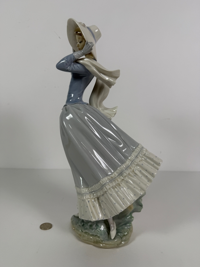 Vintage Lladro Spring Breeze Glossy Porcelain Lady Figurine Model 4936 14'H [Photo 3]