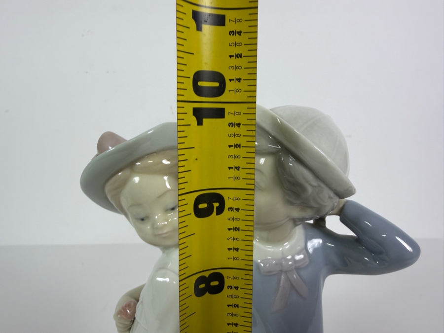 Vintage Lladro Puppy Love Boy And Girl Holding Hands Porcelain Figurine Model 1127 10'H [Photo 8]