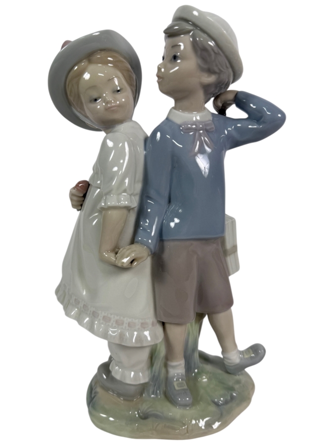 Vintage Lladro Puppy Love Boy And Girl Holding Hands Porcelain Figurine Model 1127 10'H