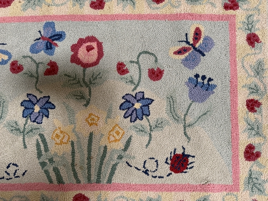Vintage Hand Hooked Floral And Butterfly Wool Area Rug 25' X 36' [Photo 3]
