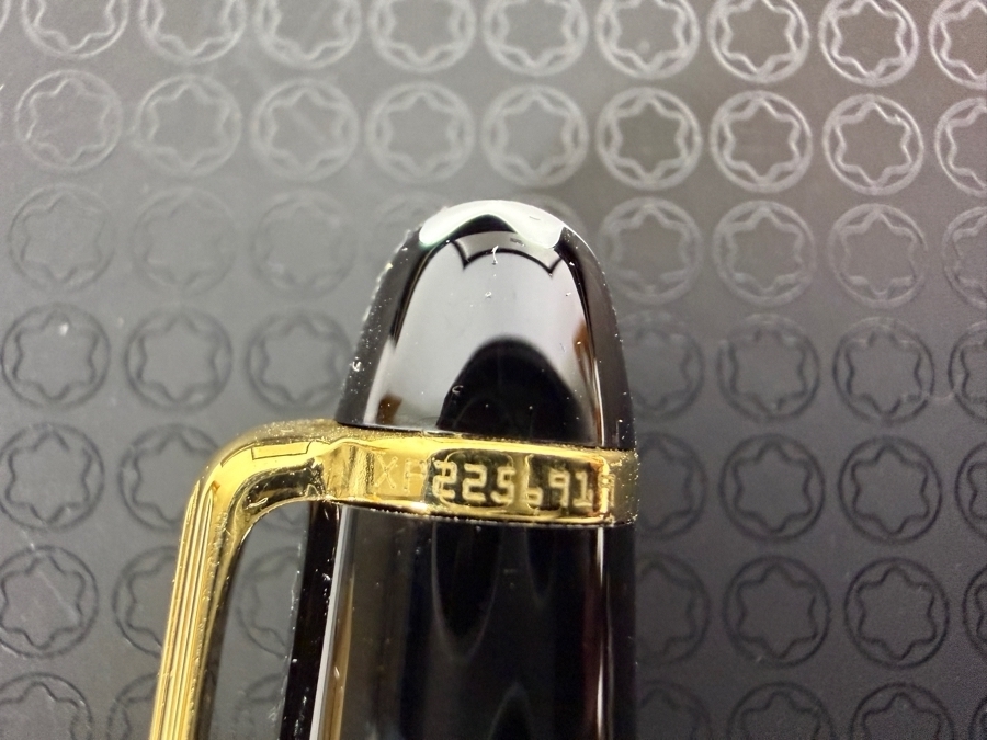 Montblanc Meisterstuck Classique Black Resin Gold Trim Ballpoint Pen With Box [Photo 4]
