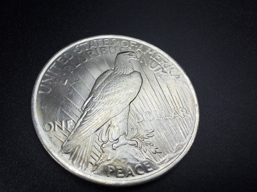 1922 Brilliant Uncirculated Peace Silver Dollar [Photo 4]