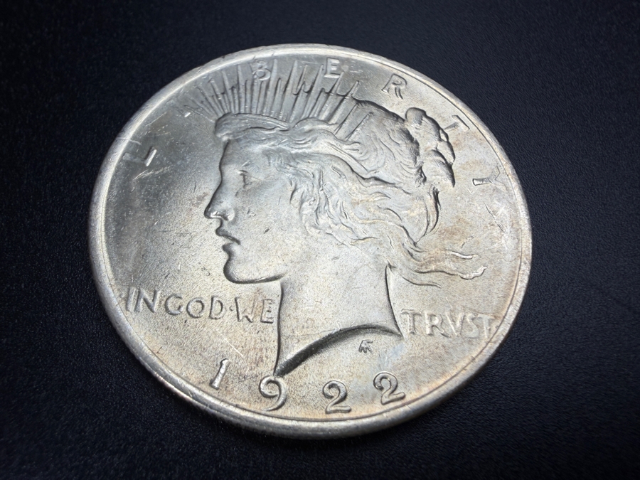 1922 Brilliant Uncirculated Peace Silver Dollar [Photo 2]