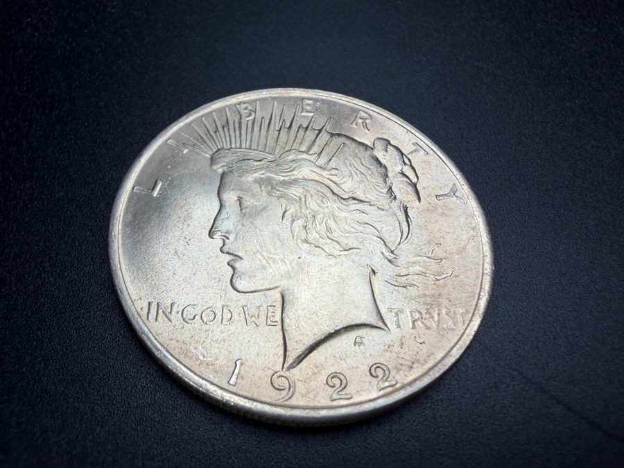 1922 Brilliant Uncirculated Peace Silver Dollar [Photo 2]