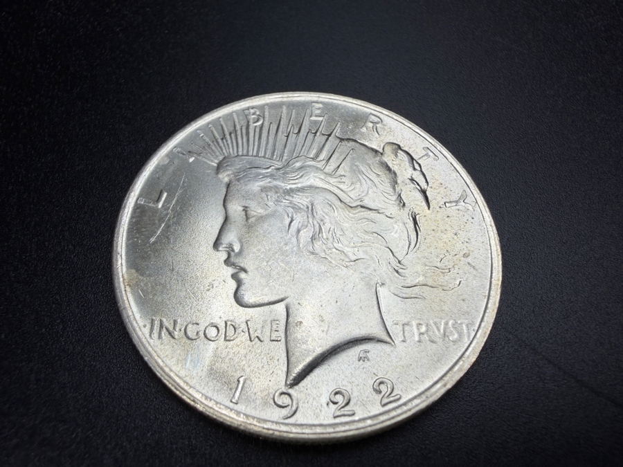 1922 Brilliant Uncirculated Peace Silver Dollar [Photo 2]