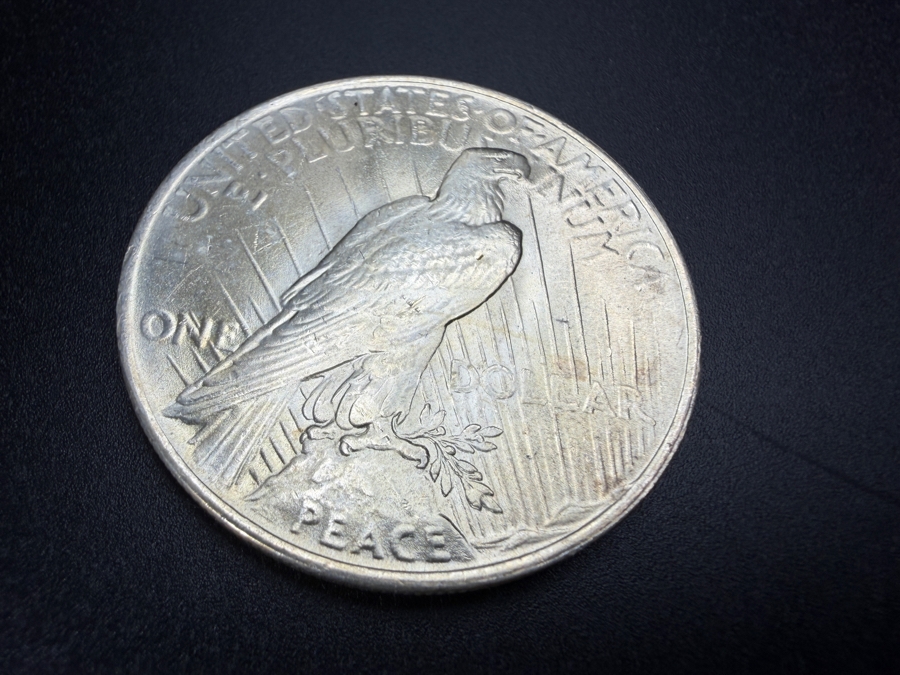 1922 Brilliant Uncirculated Peace Silver Dollar [Photo 4]