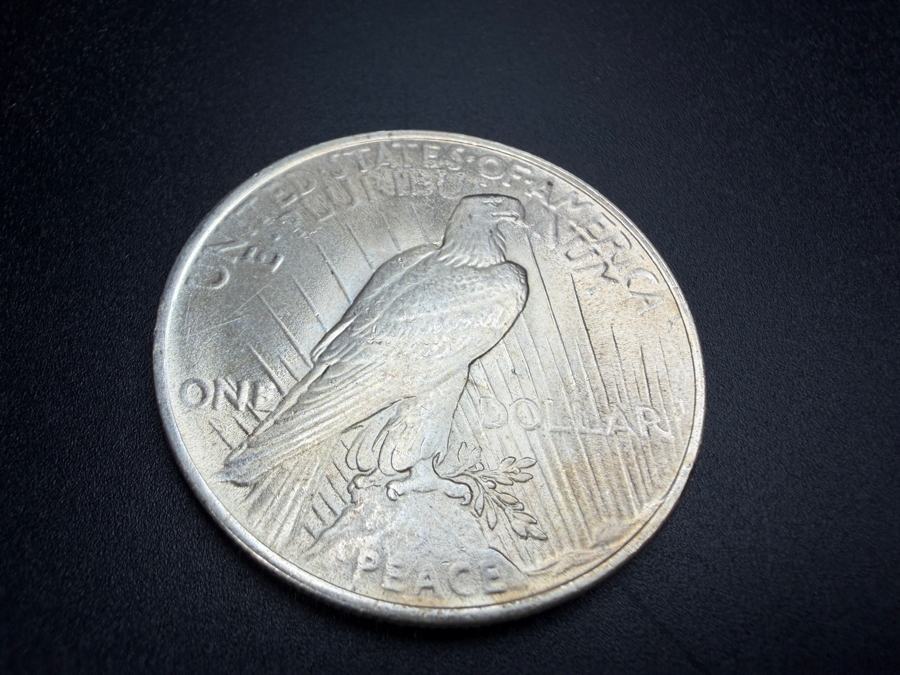 1922 Brilliant Uncirculated Peace Silver Dollar [Photo 4]