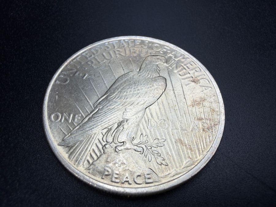 1922 Brilliant Uncirculated Peace Silver Dollar [Photo 4]
