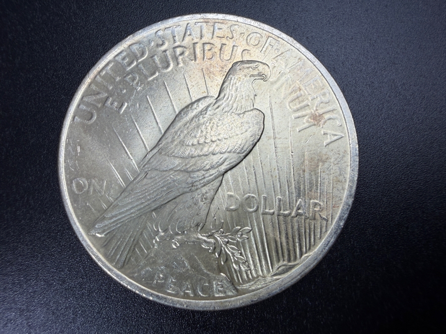 1922 Brilliant Uncirculated Peace Silver Dollar [Photo 3]