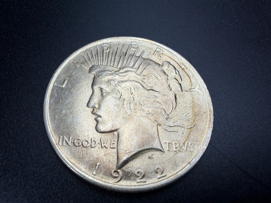1922 Brilliant Uncirculated Peace Silver Dollar [Photo 2]