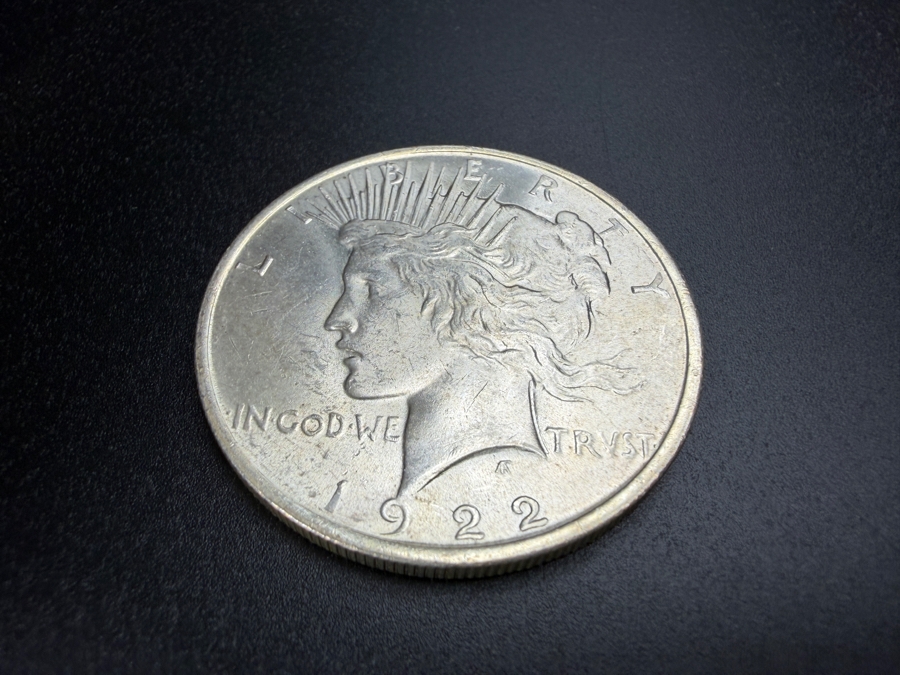 1922 Brilliant Uncirculated Peace Silver Dollar [Photo 2]