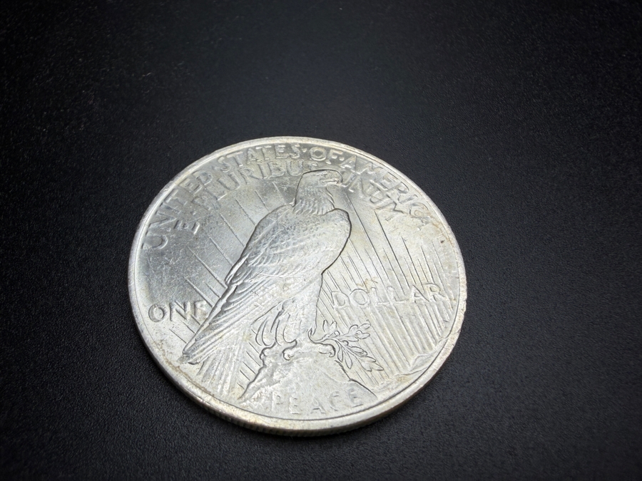 1922 Brilliant Uncirculated Peace Silver Dollar [Photo 4]