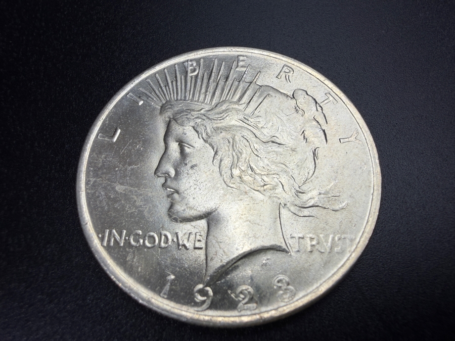 1923 Brilliant Uncirculated Peace Silver Dollar [Photo 2]