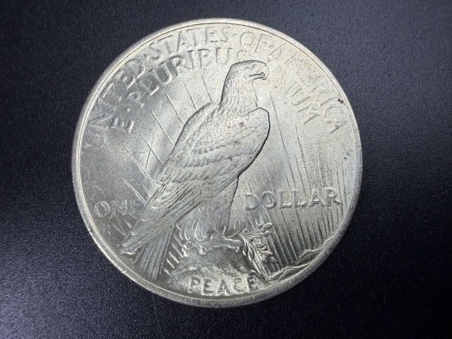 1923 Brilliant Uncirculated Peace Silver Dollar [Photo 3]