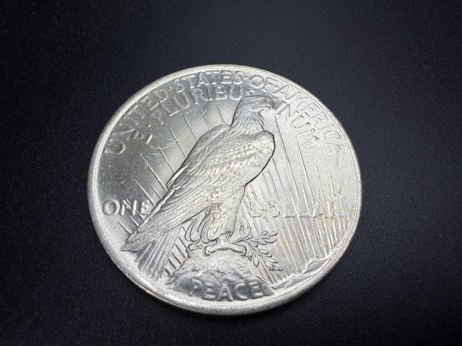 1923 Brilliant Uncirculated Peace Silver Dollar [Photo 4]