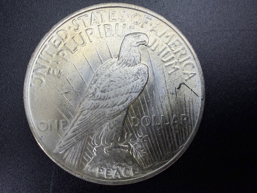 1923 Brilliant Uncirculated Peace Silver Dollar [Photo 3]