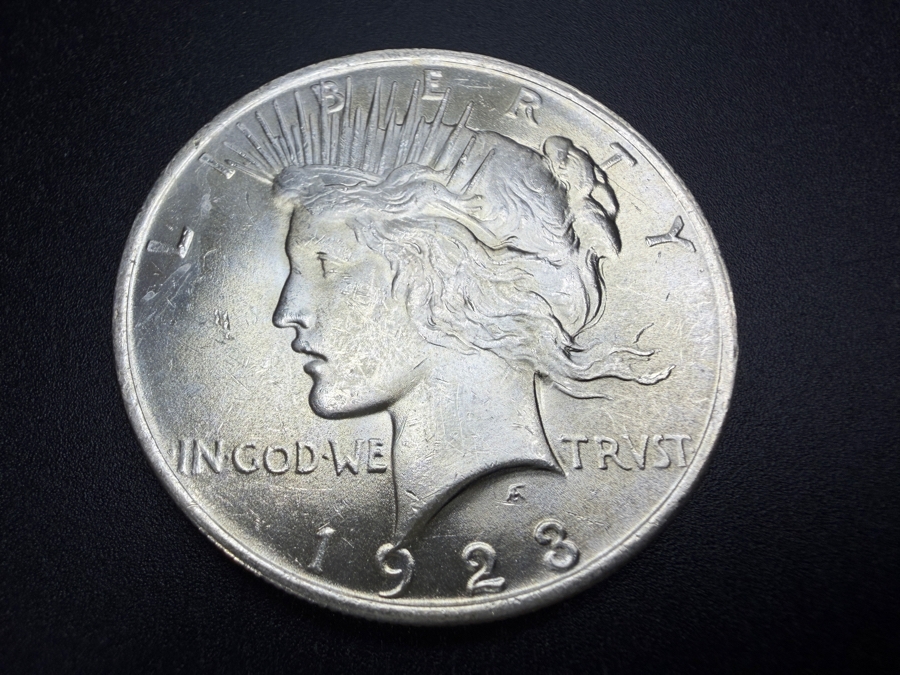 1923 Brilliant Uncirculated Peace Silver Dollar [Photo 2]