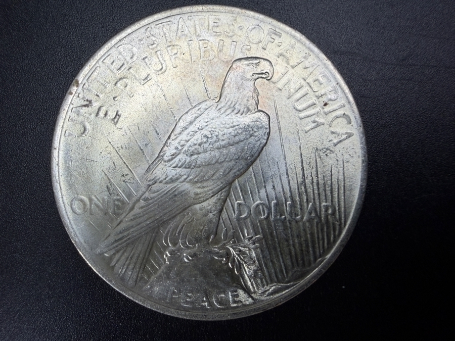 1923 Brilliant Uncirculated Peace Silver Dollar [Photo 3]