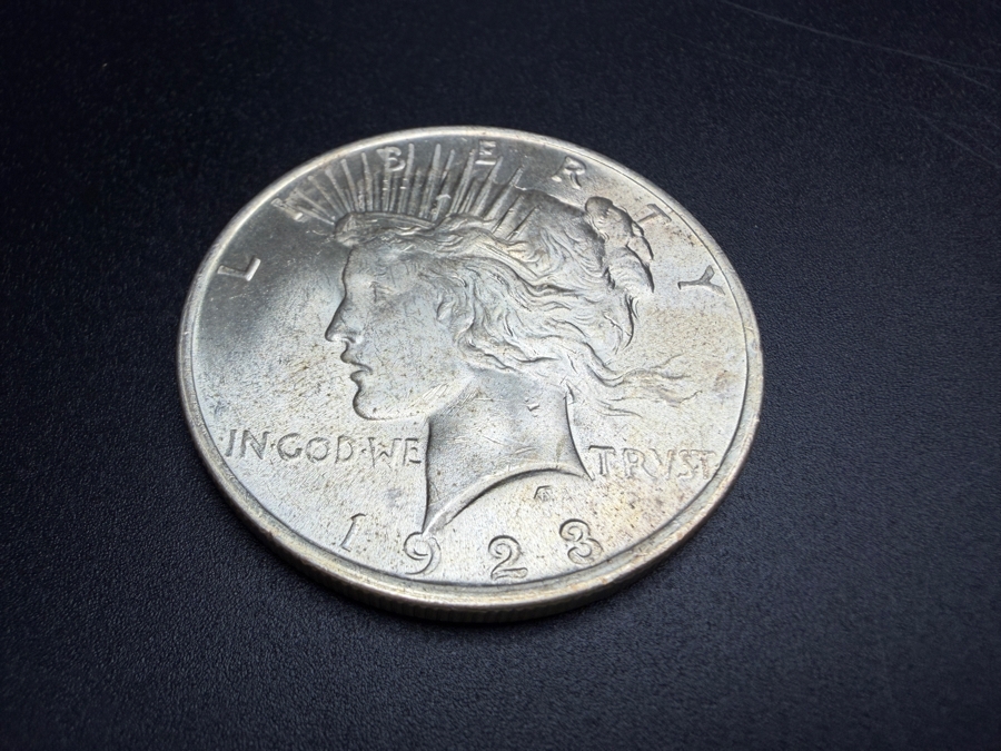 1923 Brilliant Uncirculated Peace Silver Dollar [Photo 2]