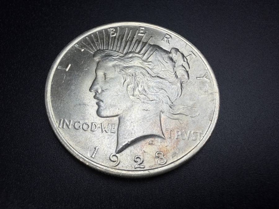 1923 Brilliant Uncirculated Peace Silver Dollar [Photo 2]