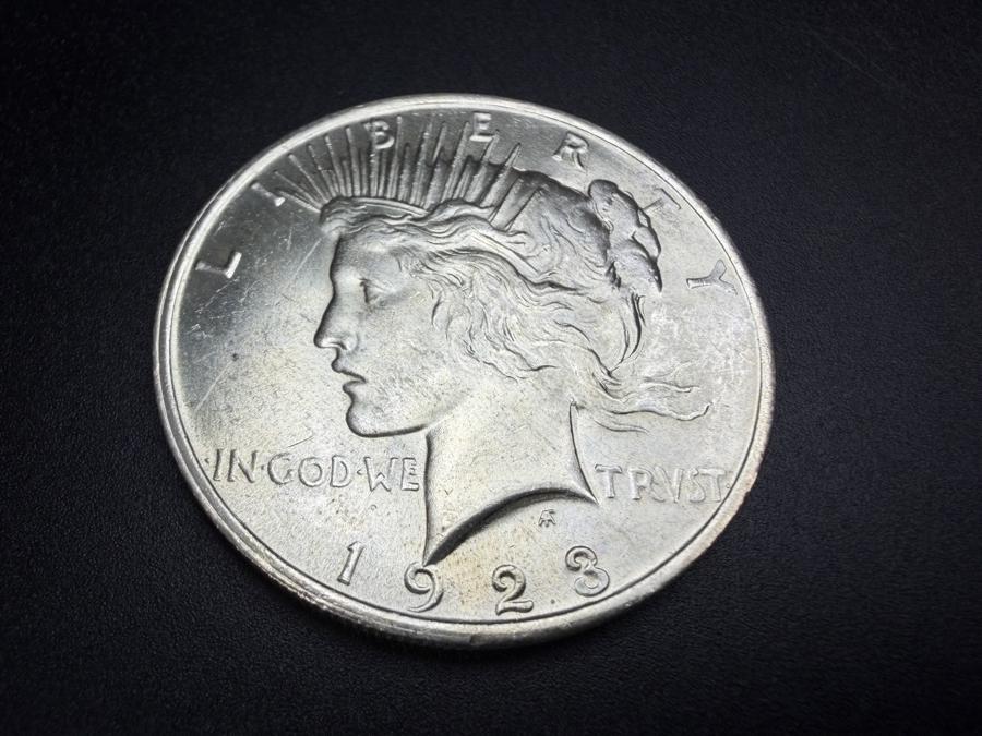 1923 Brilliant Uncirculated Peace Silver Dollar [Photo 2]
