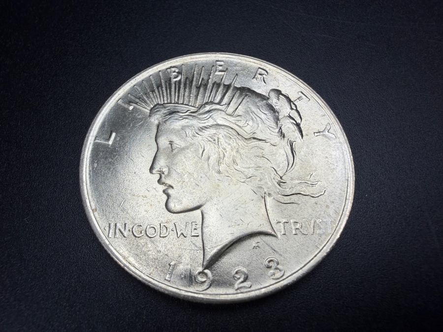 1923 Brilliant Uncirculated Peace Silver Dollar [Photo 2]