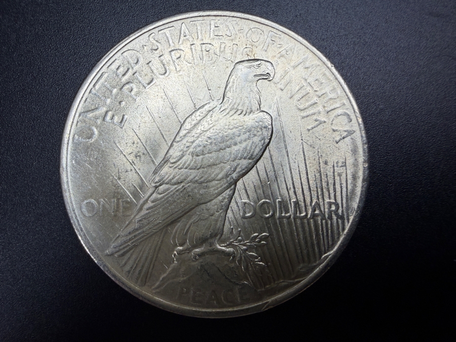 1923 Brilliant Uncirculated Peace Silver Dollar [Photo 3]