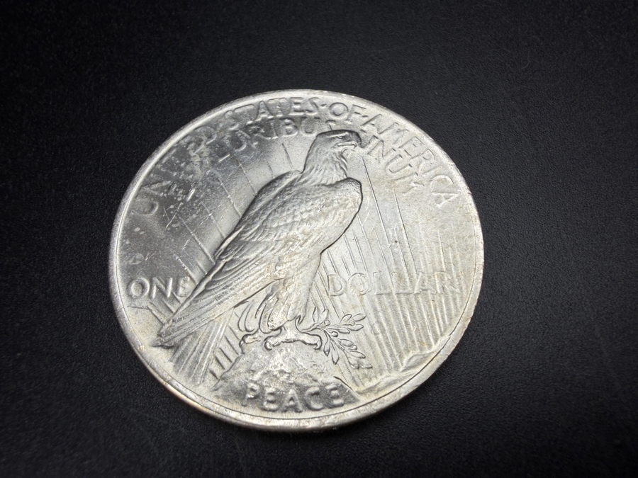 1923 Brilliant Uncirculated Peace Silver Dollar [Photo 4]