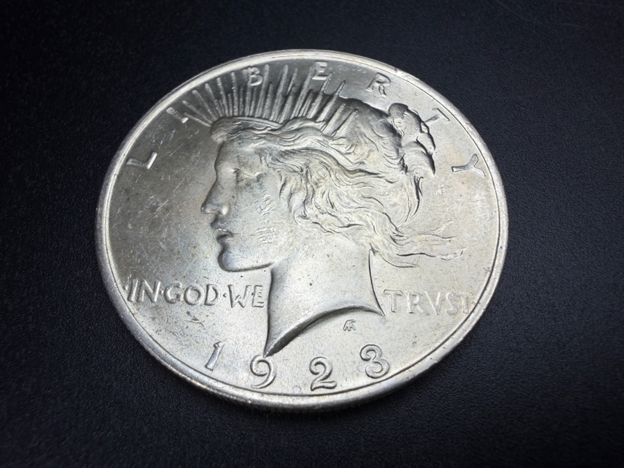 1923 Brilliant Uncirculated Peace Silver Dollar [Photo 2]