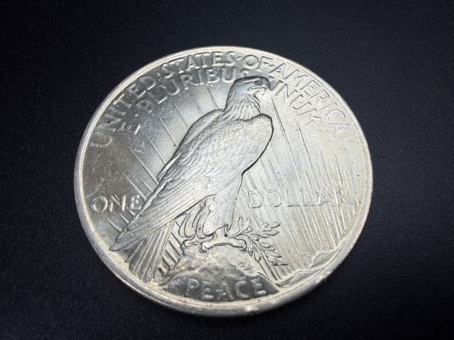 1923 Brilliant Uncirculated Peace Silver Dollar [Photo 4]