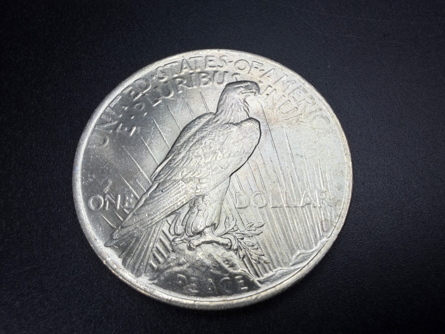 1923 Brilliant Uncirculated Peace Silver Dollar [Photo 4]